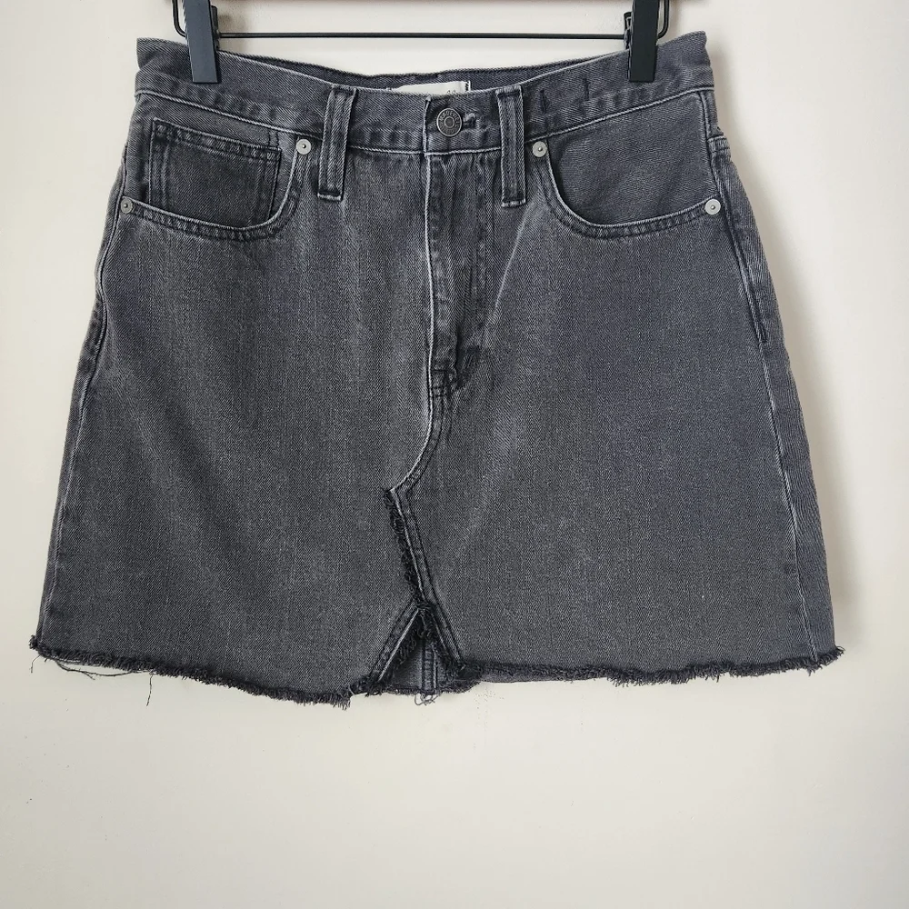 Madewell | Rigid Denim A-Line Mini Skirt in Lunar Wash Cutout Edition - Size 28